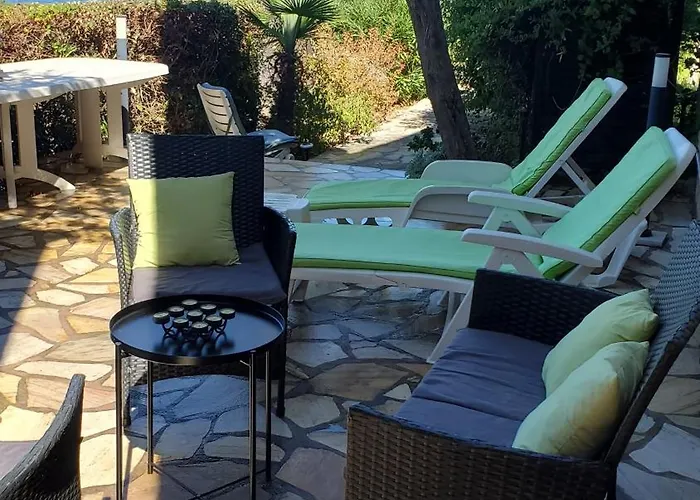 Sant Ambroggio 30 Metres De La Vue *