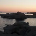 Sant Ambroggio 30 Metres De La Vue 度假居 *