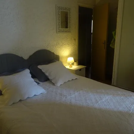 Semesterbostad Sant Ambroggio 30 Metres De La Vue Lumio (Corsica)